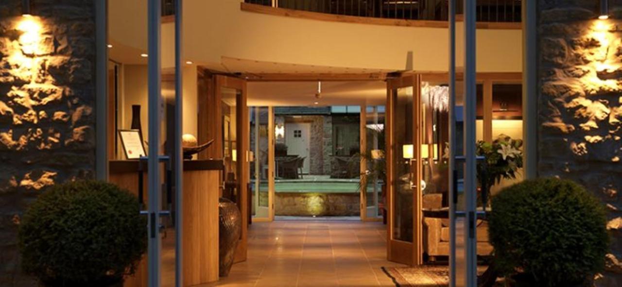 הלמסלי Feversham Arms Hotel & Verbena Spa מראה חיצוני תמונה